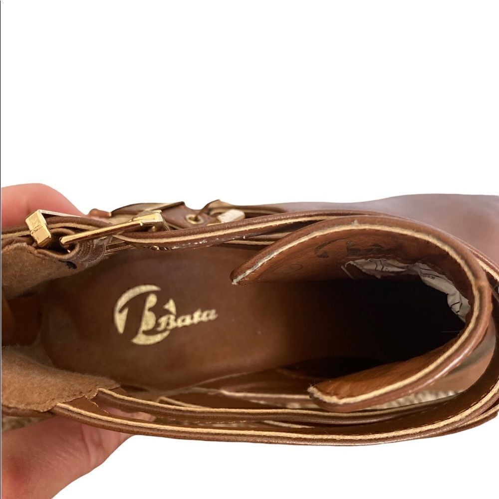 Bata Cross Strap Tan Booties Size 6.5 - Picture 7 of 9